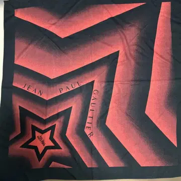 장 폴 고티에 울 100% 스톨 105 x 105cm 빨검 별 패턴