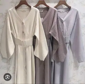 안미르 비쥬 턱 니트 원피스 아이보리