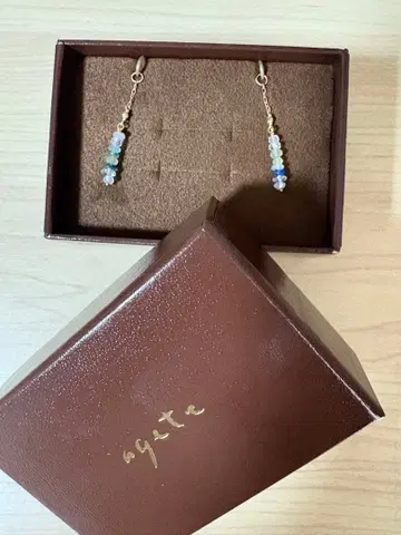 agete K10 로만 유리 귀걸이 참