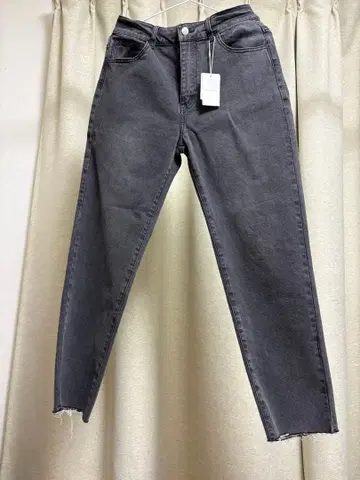 PROSE VERSE 스트레치 테이퍼드 데님 미사용 새상품