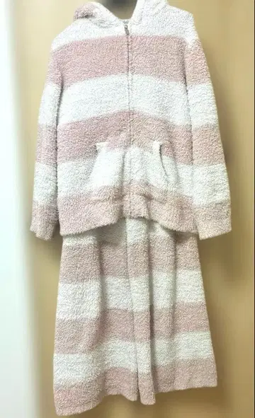 젤라또피케 룸웨어 푹신푹신 핑크 보더 젤라피케 복슬복슬