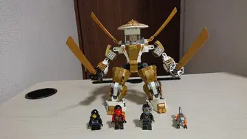 LEGO 닌자고 황금 로봇