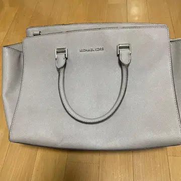 MICHAEL KORS 그레이 핸드백