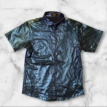 메탈릭 블루 버튼 다운 반팔 셔츠