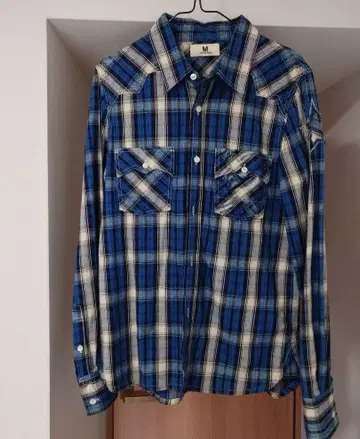 M 체크 셔츠