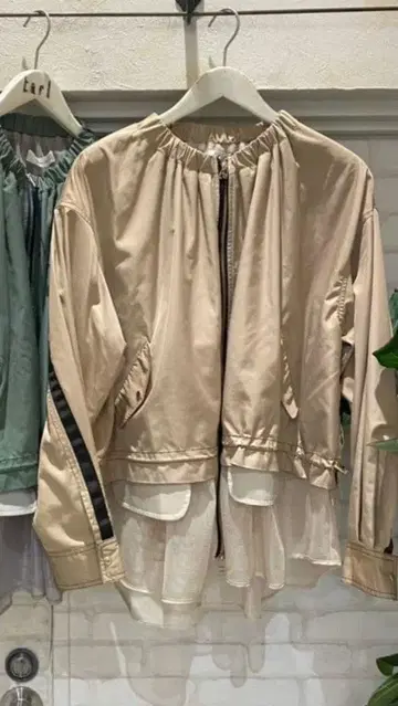 eimee law 메쉬 레이어드 블루종 베이지