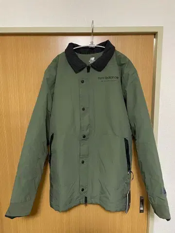 뉴발란스 패딩 자켓 R.W.Tech L 사이즈 새상품