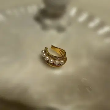 ear papillonner 이아파피요네 펄 장식 골드 이어커프