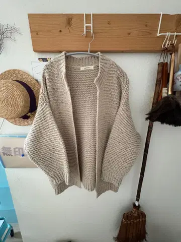 Soulberry 새상품급 베이지 니트 가디건 긴팔