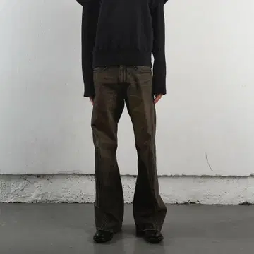 NVRFRGT 3D TWISTED JEANS