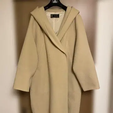 캘런솔로지 Manteco 후드 부착 베이지 코트