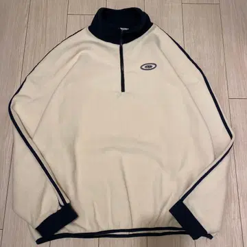 MSG 아이보리 하이넥 플리스 자켓