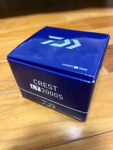 [ 미사용 새상품 ] Crest LT 2000S 낚시릴