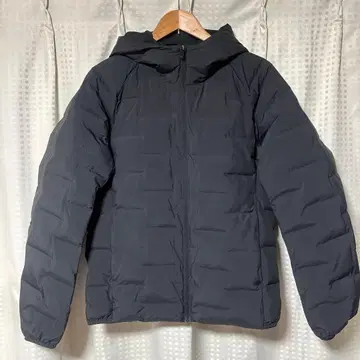 UNIQLO PUFFTECH 다운 자켓 M