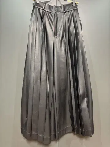 HARE 플리츠 와이드 팬츠