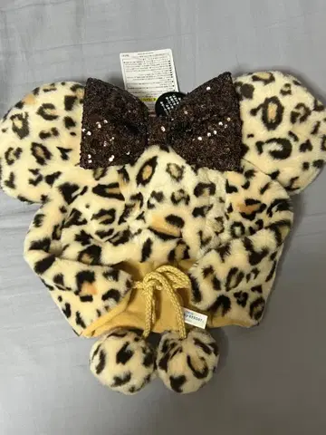 디즈니 레오파드 무늬 스팽글 리본 캡