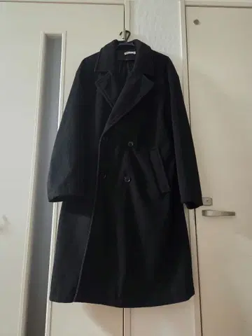 블랙 롱 코트 더블 버튼 심플 깔끔한 겨울 아우터