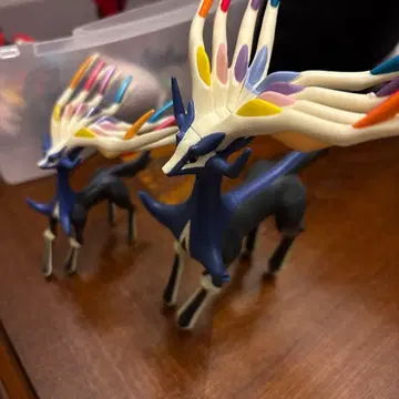 제르네아스 피규어 컬러풀