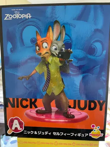 주토피아 셀피 피규어