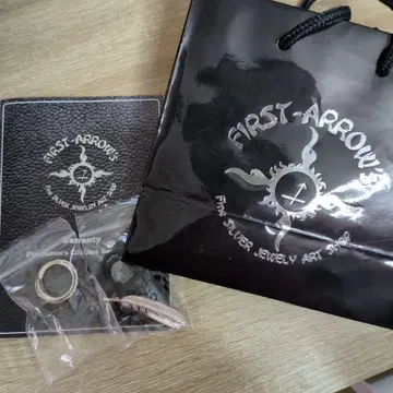 FIRST-ARROWS 실버 반지와 펜던트 세트