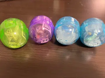 캡슐 토이 피규어 포함 4개 세트