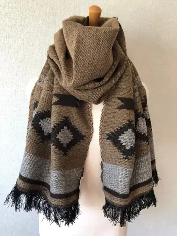 네이티브 패턴 프랑스제 스톨 머플러 대형 브라운 블랙 새상품 택 포함