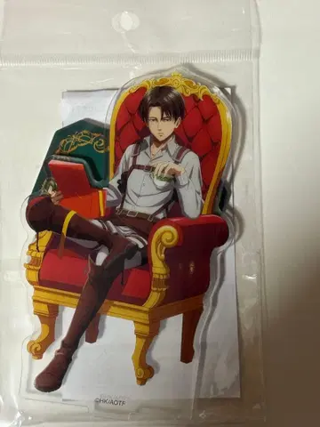 진격의 거인 아크릴 스탠드 리바이 옥좌ver.