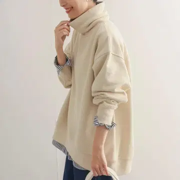 [ 23AW ] [ URTECH ] 속기모 터틀넥 맨투맨 베이지