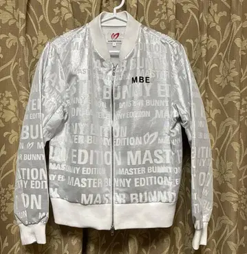 MASTER BUNNY EDITION 자켓 사이즈 2