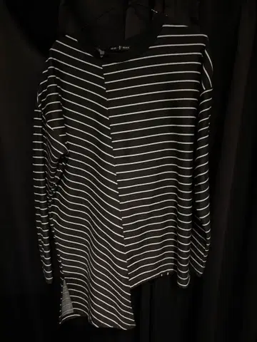 NO.ID 블랙/화이트 긴팔 T셔츠