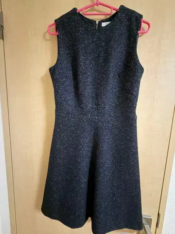 M-PREMIER 슬리브리스 무릎 기장 원피스 펠트 원단