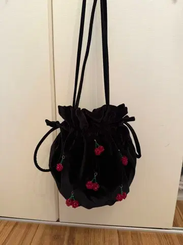 TSURU by MarikoOikawa 복조리 백 벨로아 블랙 체리