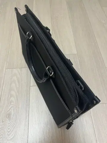 비즈니스 백 블랙 숄더 스트랩 포함