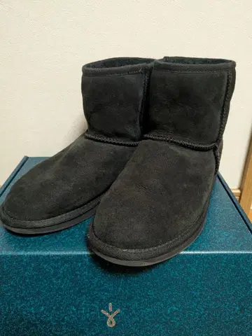 EMU 블랙 어그 부츠 W7