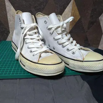 컨버스 올스타 화이트 하이컷 가죽