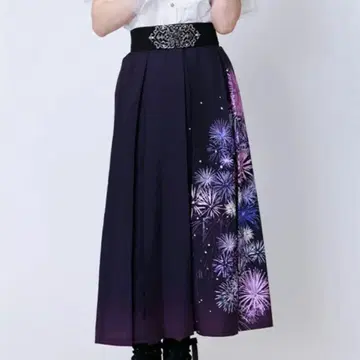 axes femme 불꽃놀이 패턴 턱 스커트