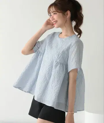 meraki 페플럼 자카드 반팔 블라우스