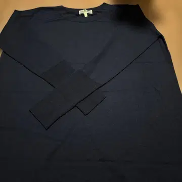 JOHN SMEDLEY 네이비 긴팔 티셔츠 L