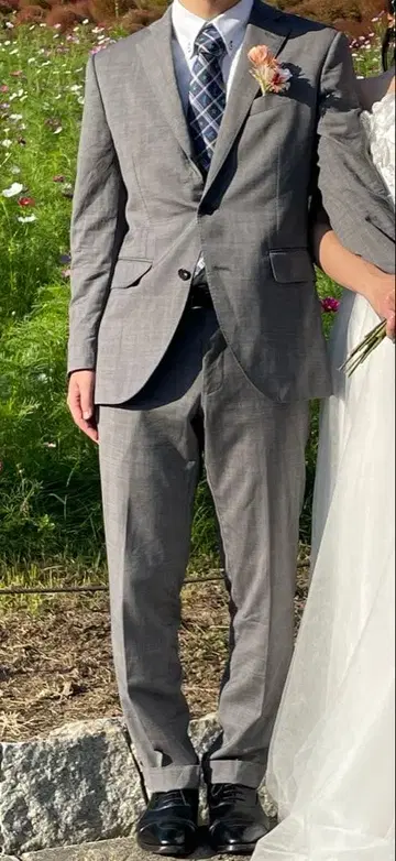 그레이 남성용 수트 촬영용