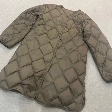 [ 새상품급 ] 유니클로 울트라 라이트 다운 릴랙스 코트 퀼팅 카키