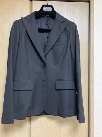 theory 테일러드 자켓 사이즈 2