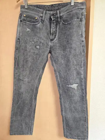 DENHAM 데미지 가공 스키니 데님 그레이