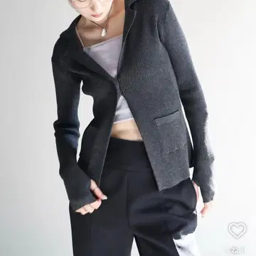 [ 완판템 ] 23AW 라인 니트 숏 가디건 다크 그레이 F