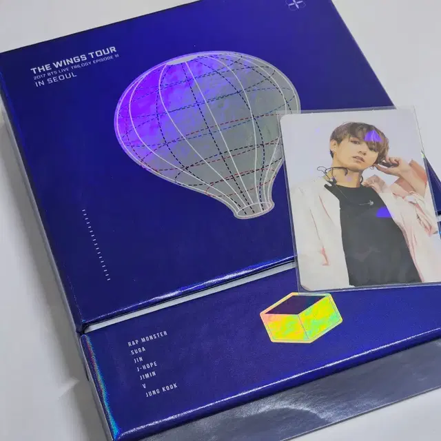 방탄 윙즈투어 DVD (정국포카) 판매합니다