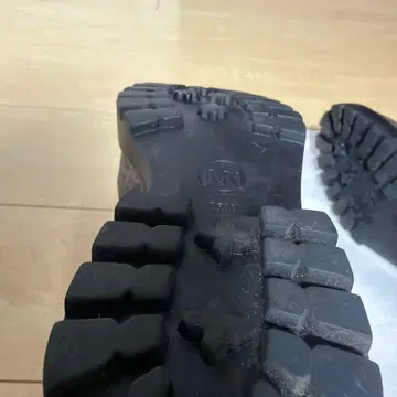 MK 스니커즈 7.5M