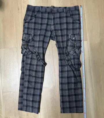 체크 무늬 카고 팬츠