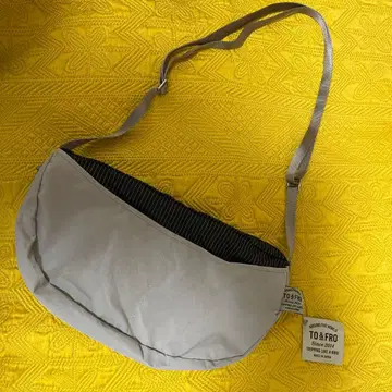TO&FRO 패커블 숄더백 그레이