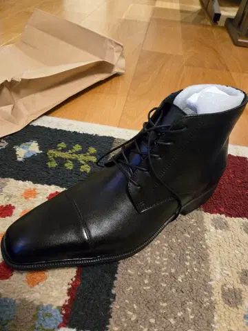 블랙 가죽 부츠 레이스업 지퍼 포함