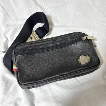 오로비안코 바디백