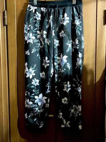 꽃무늬 스웨트 팬츠